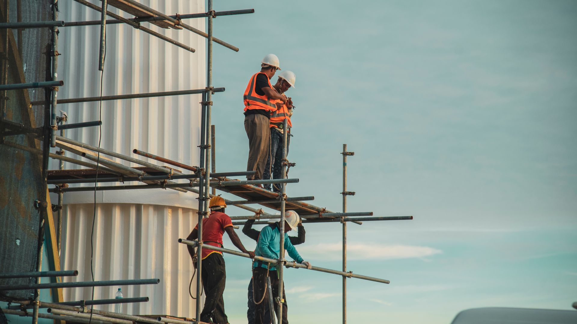 The Benefits of Partnering With a Specialized Construction Recruitment Firm - Featured Image